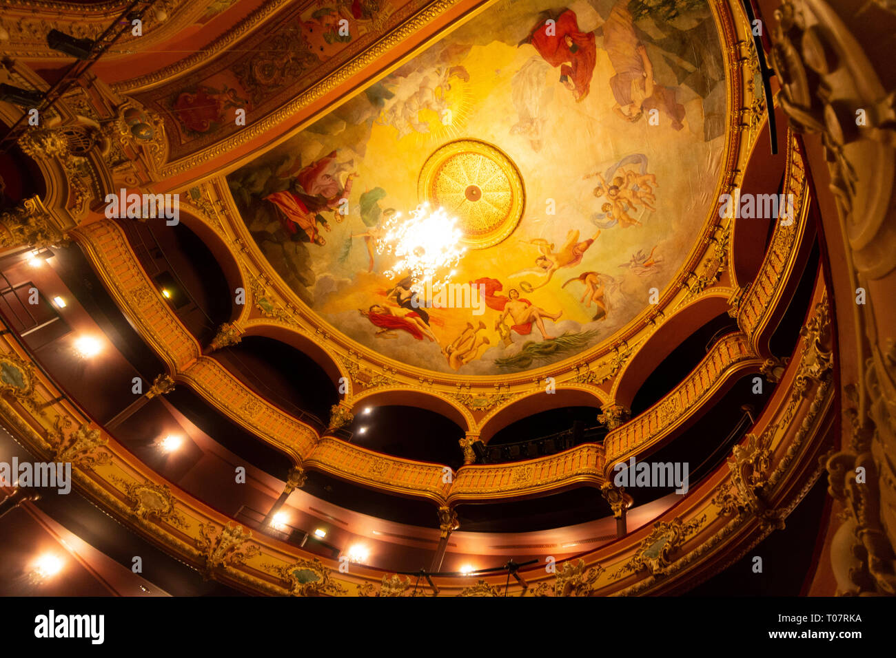 Plafond de l'Opéra Théâtre de Clermont ferrand, Clermont Ferrand, Puy de Dome, Auvergne, Rhone Alpes, France Banque D'Images