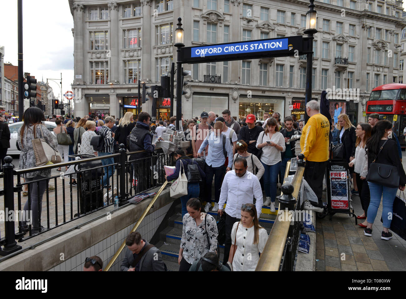 U-Bahn Eingang, Oxford Circus, Londres, Angleterre, Grossbritannien Banque D'Images