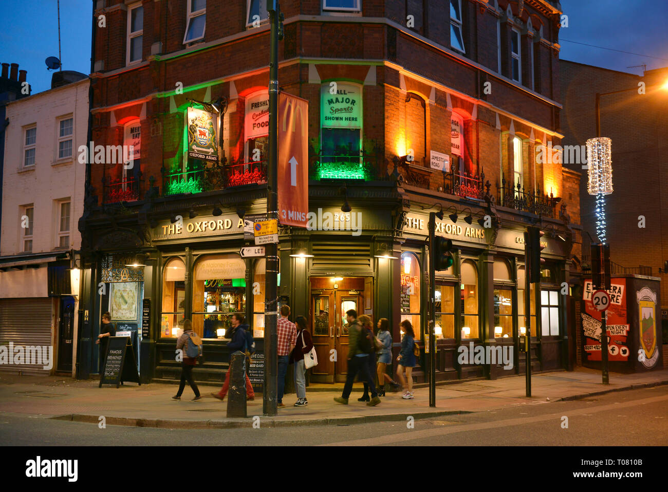 Pub, l'Oxford Arms, Camden High Street, Camden Town, Londres, Angleterre, Grossbritannien Banque D'Images