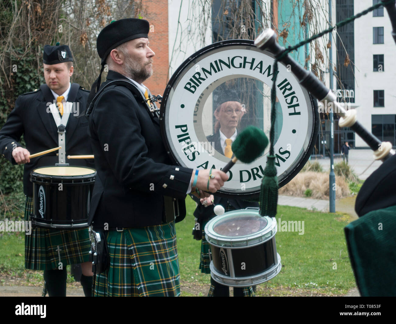Birmingham Irish Pipes and Drums Banque D'Images