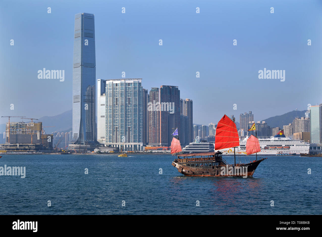 Junk Boat dans le Port Victoria de Hong Kong Banque D'Images