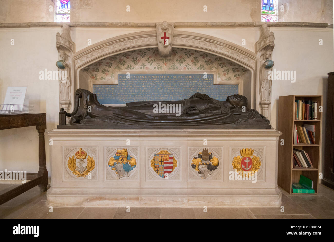 Poitrine tombeau de l'amiral Philippe Nelson-Ward à l'église de St Mary et St Blaise, Boxgrove près de Chichester, West Sussex Banque D'Images