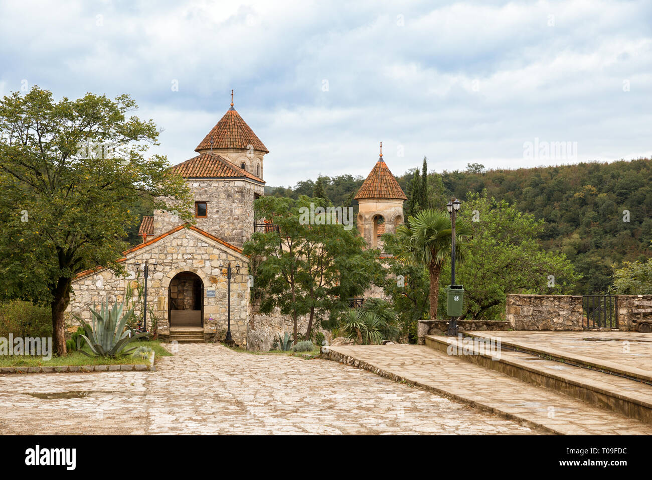 Monastère de Motsameta ou au monastère des Saints Martyrs David et Constantin sur une colline pittoresque près de Kutaisi, Géorgie Banque D'Images