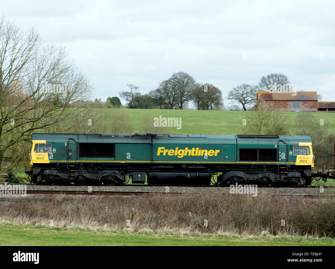 Class 66 Freightliner diesel, side view, Warwickshire, UK Banque D'Images