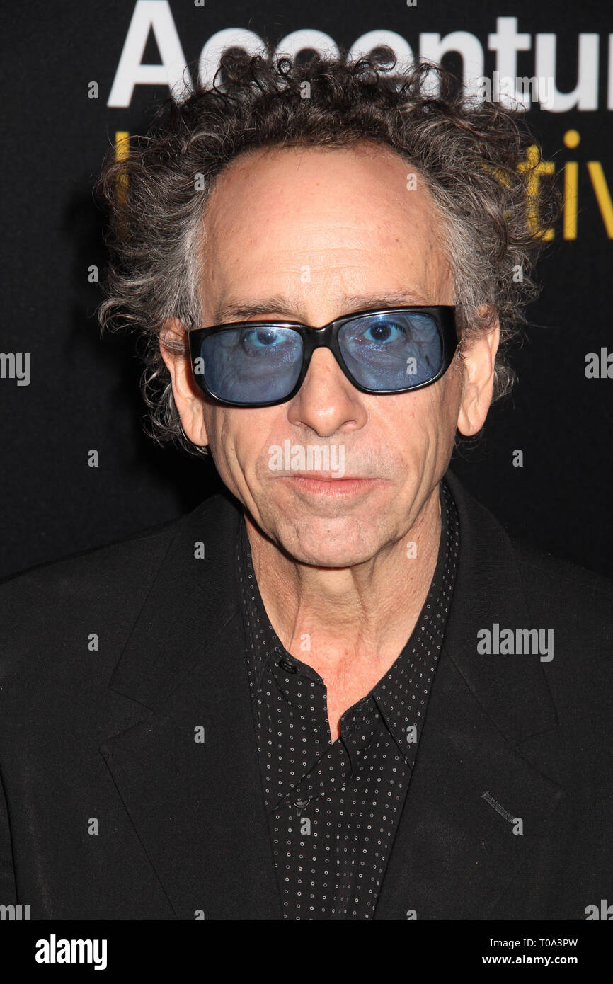 Tim Burton 03 11 19 La Premiere Mondiale De Dumbo Qui S Est Tenue A L El Capitan Theatre De Los Angeles Ca Photo Cronos Hollywood News Photo Stock Alamy