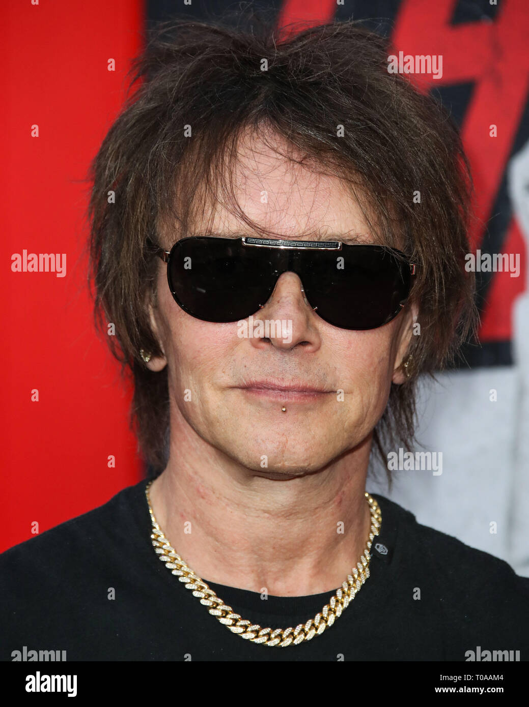 Hollywood, États-Unis. 18 Mar, 2019. HOLLYWOOD, LOS ANGELES, CA, USA - Le 18 mars : guitariste Billy Morrison arrive à la première de Los Angeles de Netflix 'La terre' qui s'est tenue au cinéma ArcLight Hollywood le 18 mars 2019 à Hollywood, Los Angeles, Californie, États-Unis. (Photo par Xavier Collin/Image Crédit : Agence de Presse) L'agence de presse Image/Alamy Live News Banque D'Images