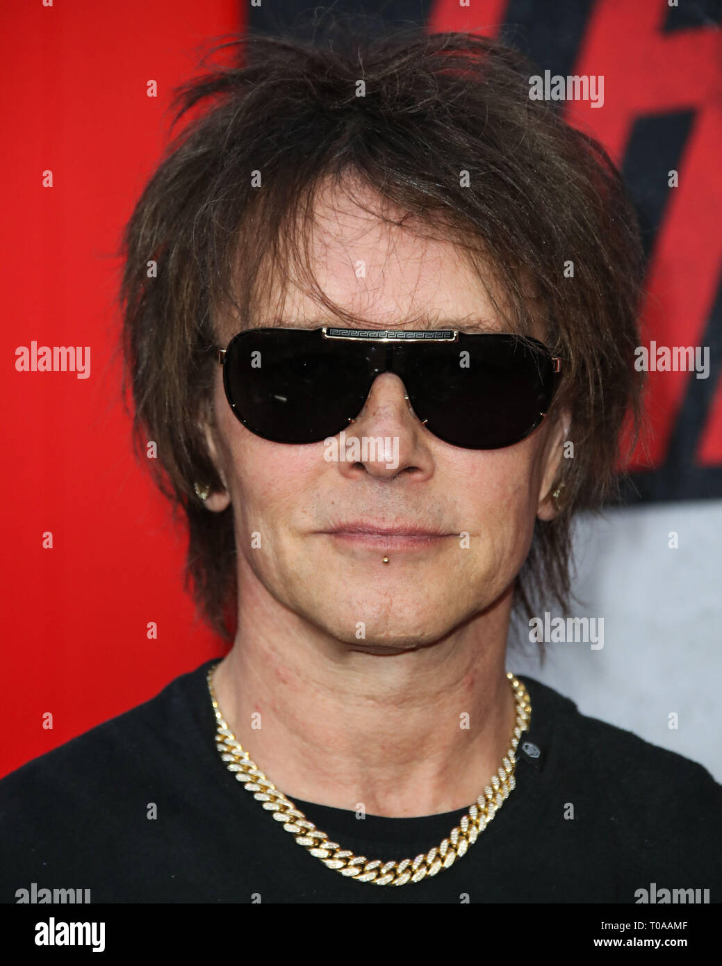 Hollywood, États-Unis. 18 Mar, 2019. HOLLYWOOD, LOS ANGELES, CA, USA - Le 18 mars : guitariste Billy Morrison arrive à la première de Los Angeles de Netflix 'La terre' qui s'est tenue au cinéma ArcLight Hollywood le 18 mars 2019 à Hollywood, Los Angeles, Californie, États-Unis. (Photo par Xavier Collin/Image Crédit : Agence de Presse) L'agence de presse Image/Alamy Live News Banque D'Images