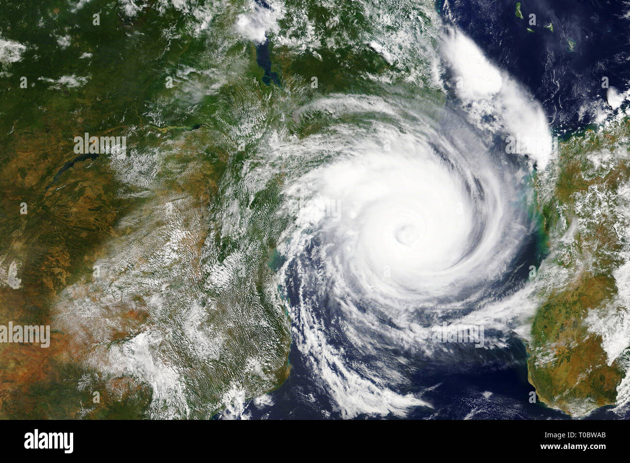 Idai Cyclone se dirigeant vers le Mozambique et le Zimbabwe en 2019 - éléments de cette image fournie par la NASA Banque D'Images