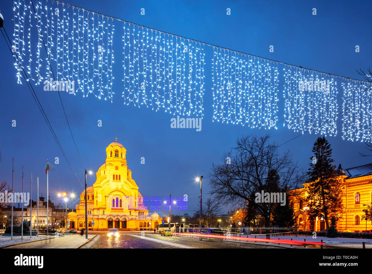 L'Europe, Bulgarie Sofia, La Cathédrale Orthodoxe Alexandre Nevski avec décorations de Noël Banque D'Images