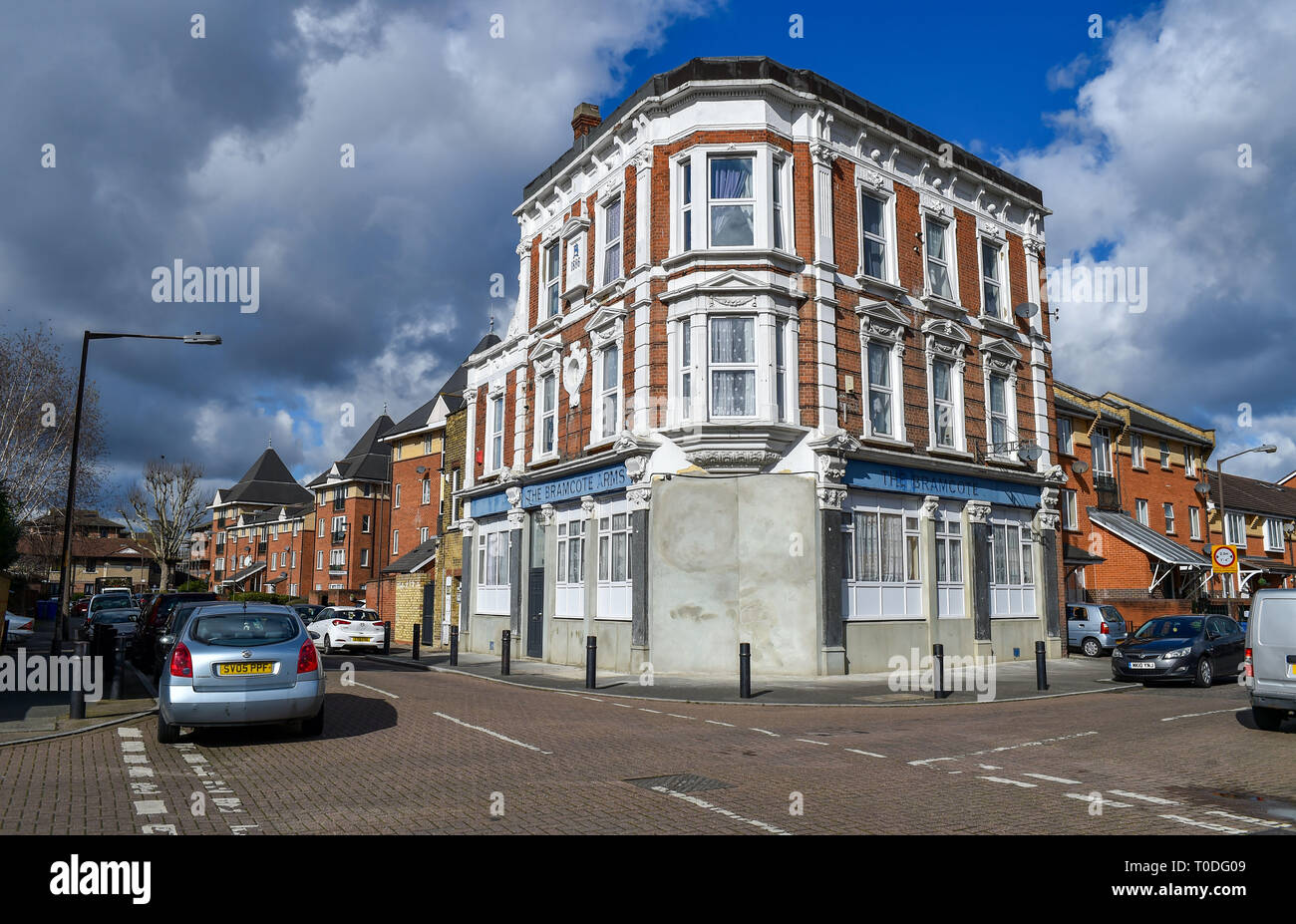 Quartier de Bermondsey Southwark London UK - l'Bramcote Arms qui a été converti en appartements Banque D'Images
