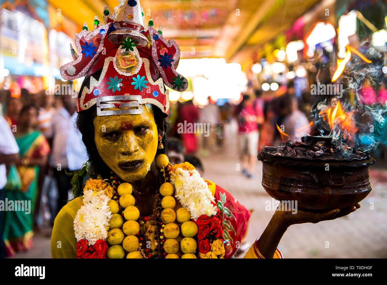 Femme en robe déesse hindoue, Thoothukudi, Tamil Nadu, Inde, Asie Banque D'Images