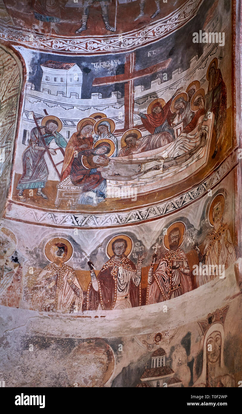 Photos et images de Nikortsminda ( Nicortsminda ) St Nicholas cathédrale orthodoxe géorgien de l'intérieur, riche de fresques du 16ème siècle, Nikortsminda, Racha r Banque D'Images
