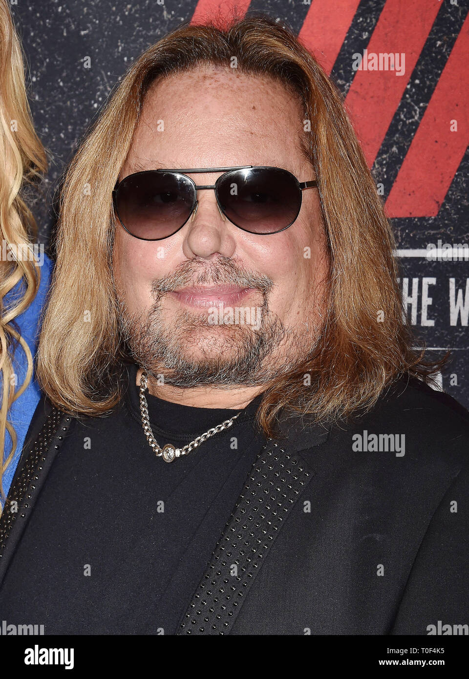 HOLLYWOOD, CA - le 18 mars : Vince Neil arrive à la première de "Netflix la saleté' au ArcLight Hollywood le 18 mars 2019 à Hollywood, Californie. Banque D'Images