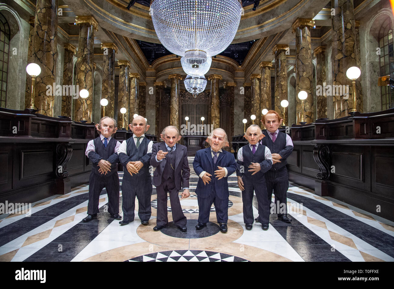 Les gobelins dans la banque des sorciers Gringotts initial fixé à Warner Bros Studio Tour London