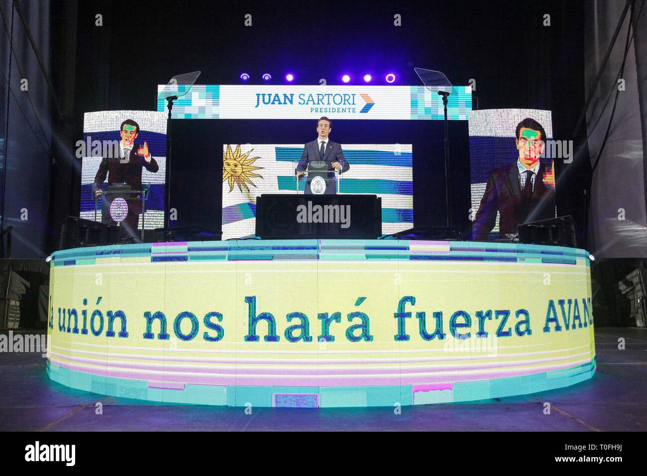 Le pré-candidat pour le Parti National de l'Uruguay, Juan Sartori vu au cours de sa campagne présidentielle discours. Juan Sartori est un 38-year-old milliardaire uruguayen fondateur de l'Union Group company, une société de gestion de placements et d'importants intérêts stratégiques en Amérique latine. Sartori a plusieurs entreprises, l'un d'eux est le club de football anglais Suderland A. F. C. Après 20 ans de vie en Europe, Juan Sartori décide de retourner à l'Uruguay d'être un parti national uruguayen de pré-candidat aux élections présidentielles de 2019. Banque D'Images