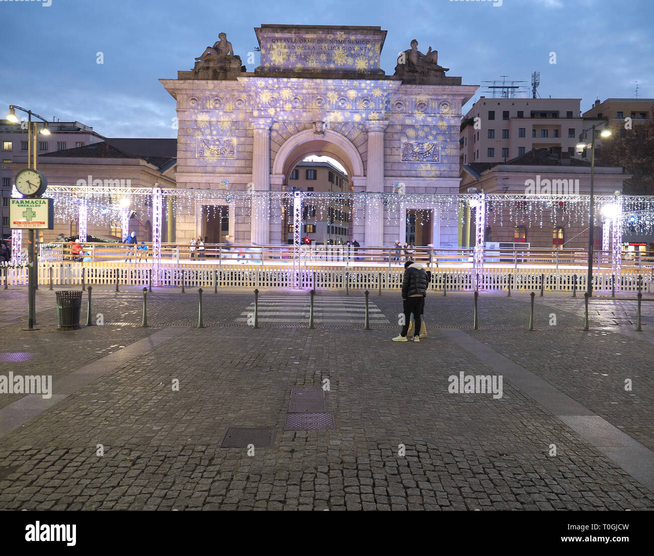 L'Italie, Lombardie, Milan, Corso Como Porta Garibaldi , au crépuscule Banque D'Images