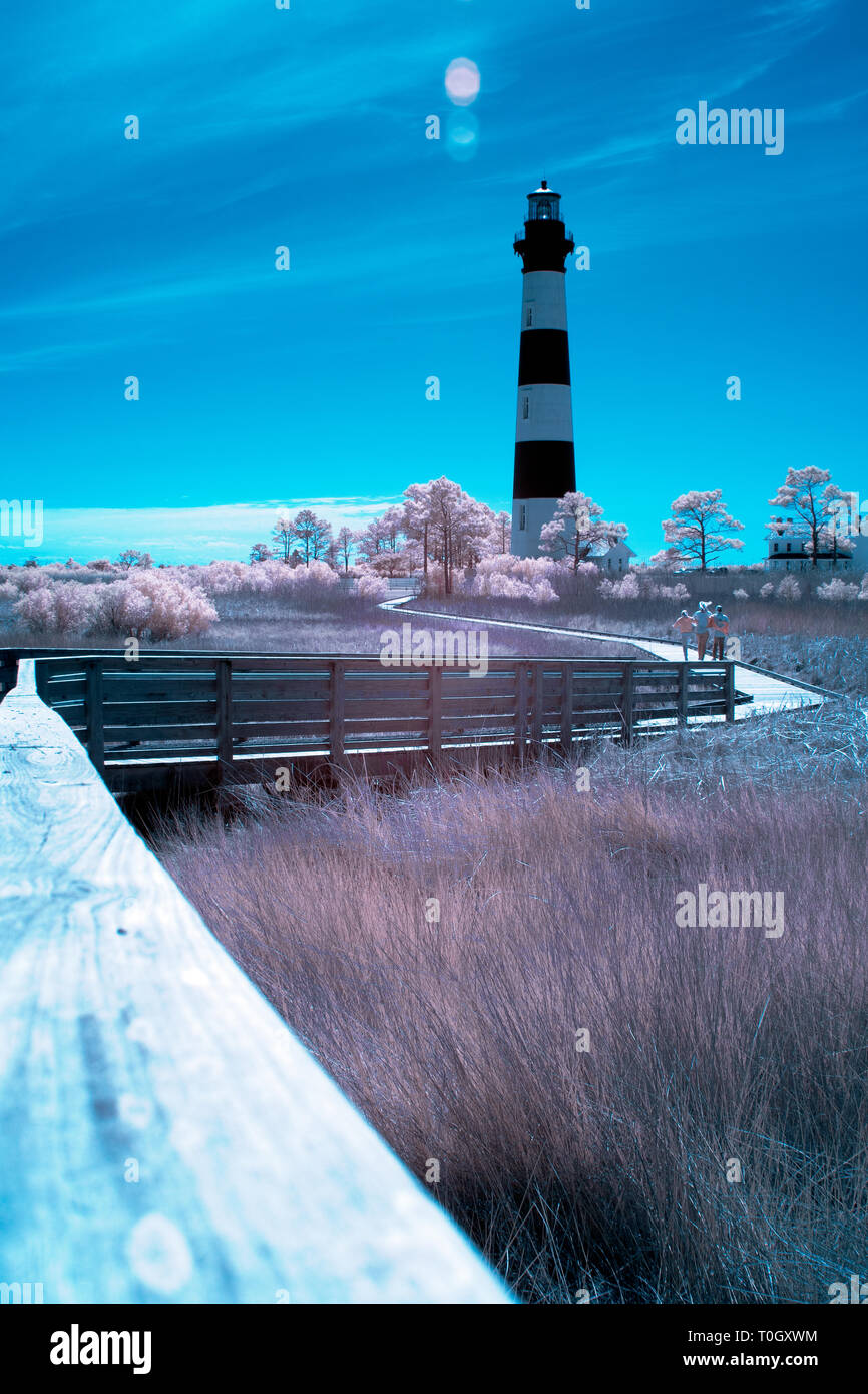 Un phare dans les Outer Banks de la Caroline du Nord photographié dans l'infrarouge Banque D'Images