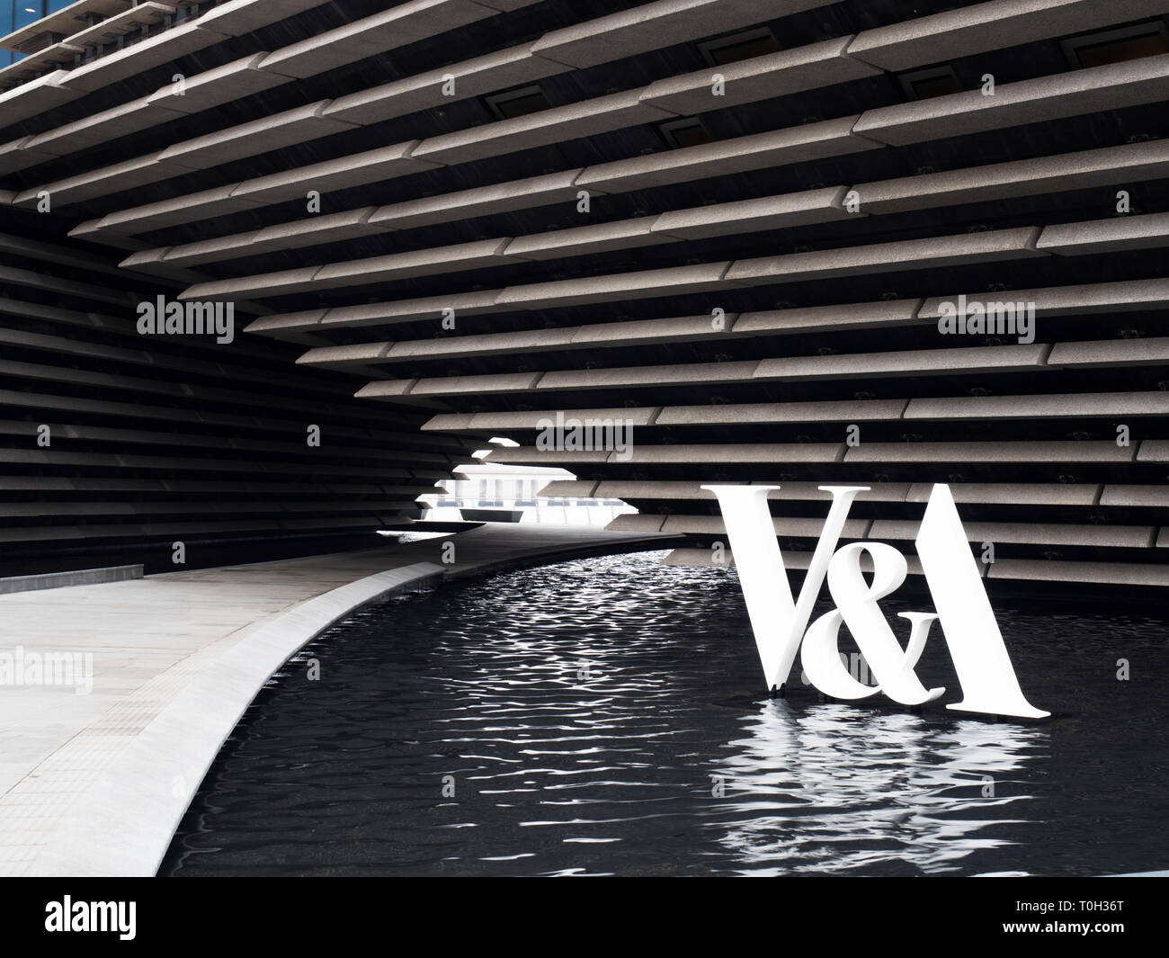V&A Dundee Design Museum conçu par Kengo Kuma à Dundee en Écosse Esplanade Riverside Banque D'Images
