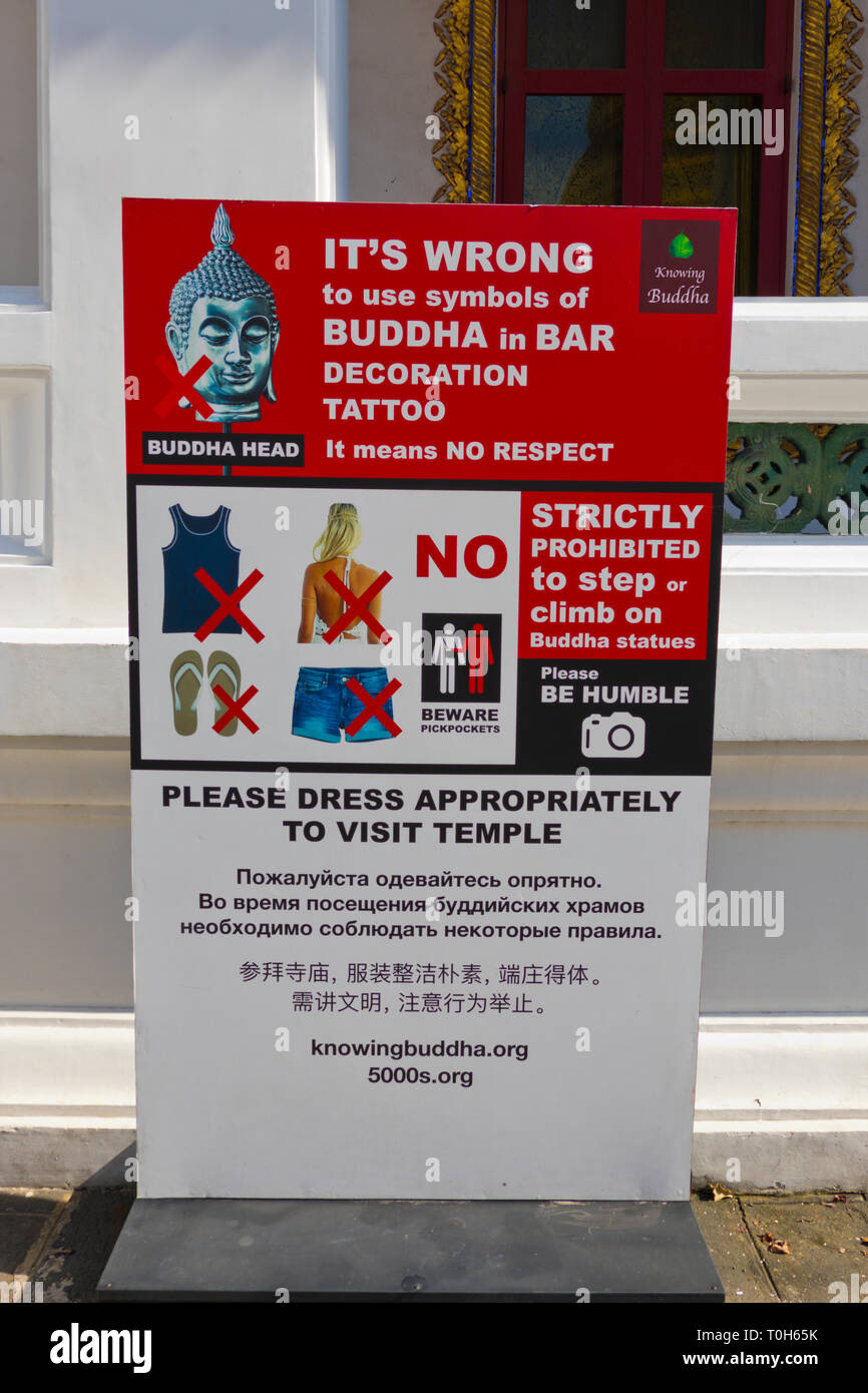 Instructions et règles pour les visiteurs, Wat Bowonniwet, Phra Nakhon district, Bangkok, Thaïlande Banque D'Images