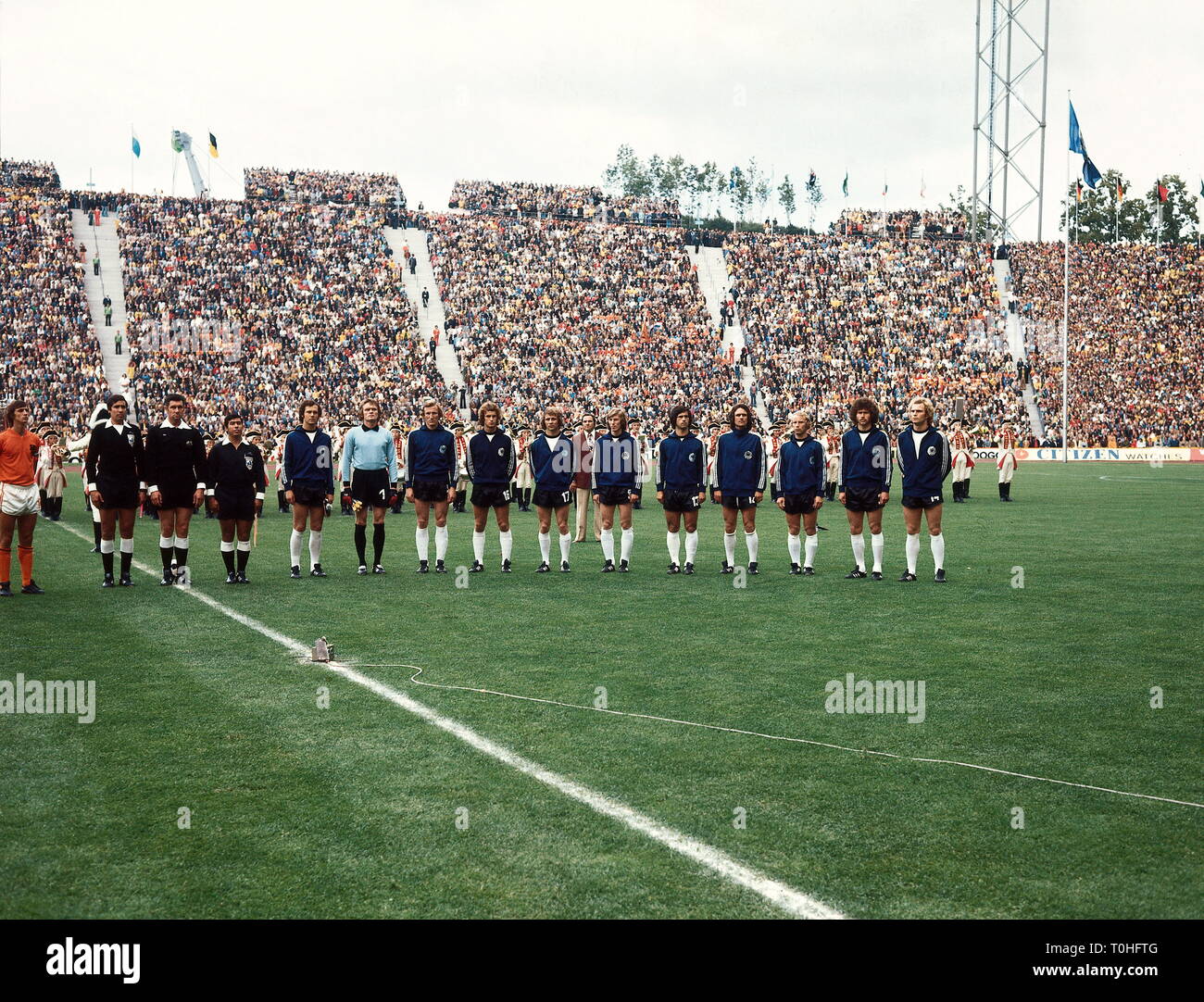 Sports, football, championnat du monde, championnat du monde 1974 Championnat du Monde, finale, finale, l'Allemagne et Pays-Bas (2 : 1), l'équipe allemande au début du match, Munich, Allemagne, 7.7.1974, Additional-Rights Clearance-Info-Not-Available- Banque D'Images