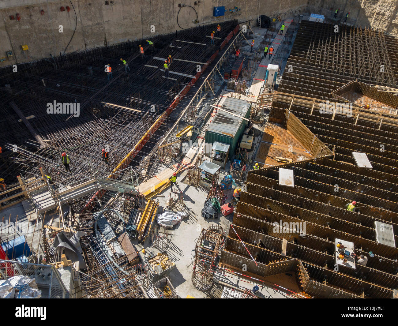 Les chantiers de construction, les fondations de l'Administration centrale du groupe Unipol Unipol, Torre, de nouveaux gratte-ciel dans Milan, Lombardie, Italie. Les travailleurs au travail, de nouveaux bâtiments Banque D'Images