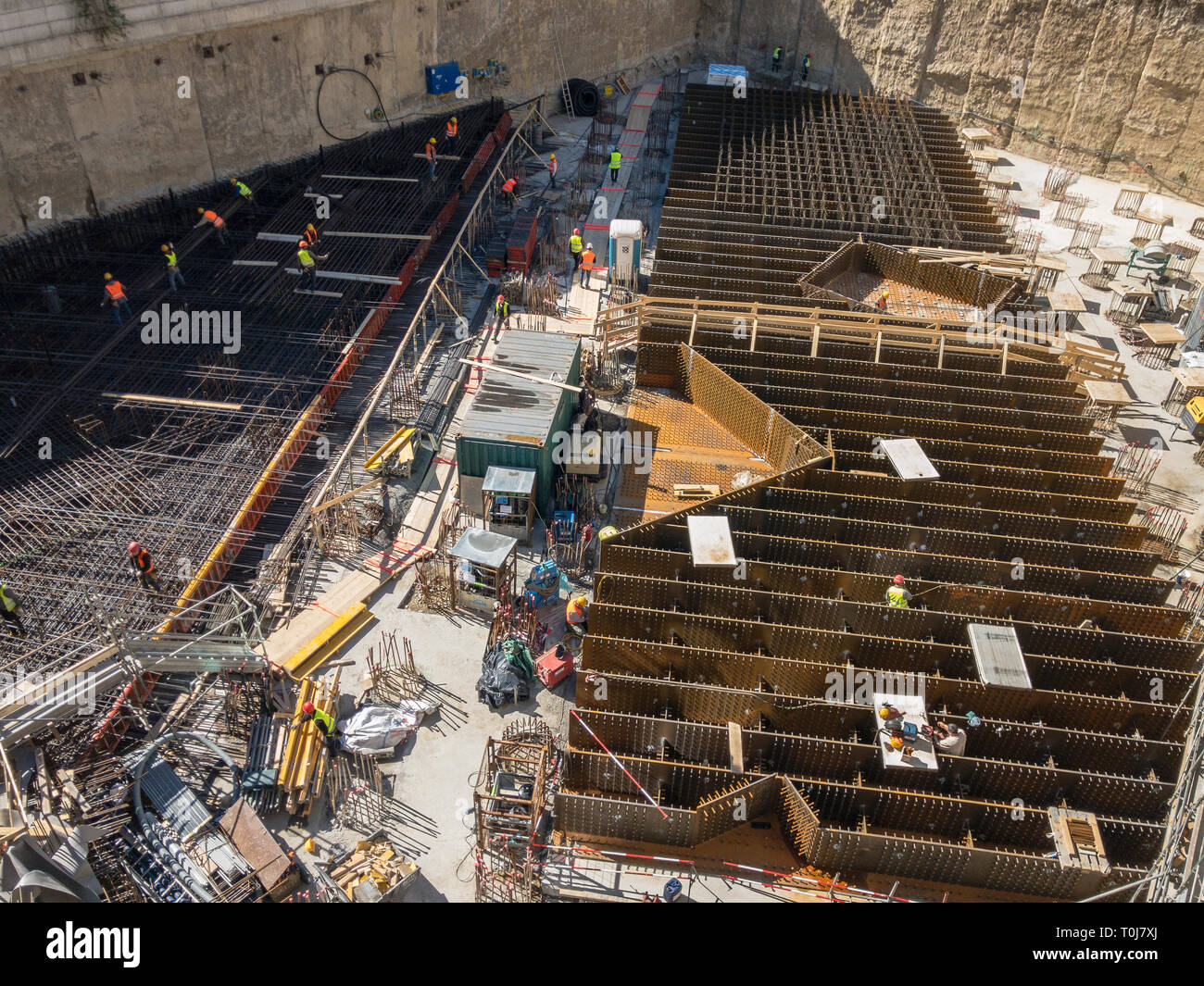 Les chantiers de construction, les fondations de l'Administration centrale du groupe Unipol Unipol, Torre, de nouveaux gratte-ciel dans Milan, Lombardie, Italie. Les travailleurs au travail, de nouveaux bâtiments Banque D'Images