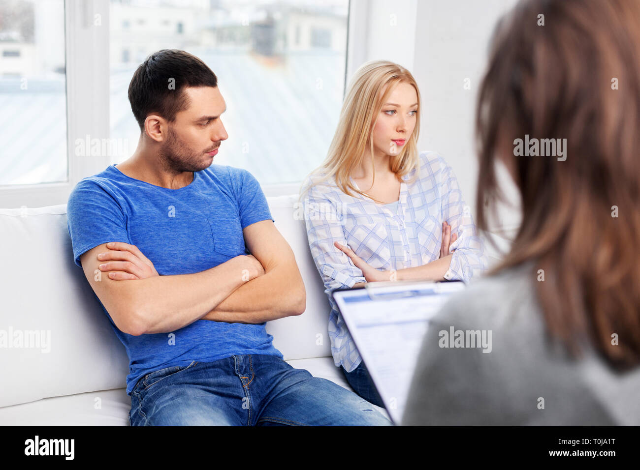 Couple avec problème au bureau d'un psychologue de la famille Banque D'Images