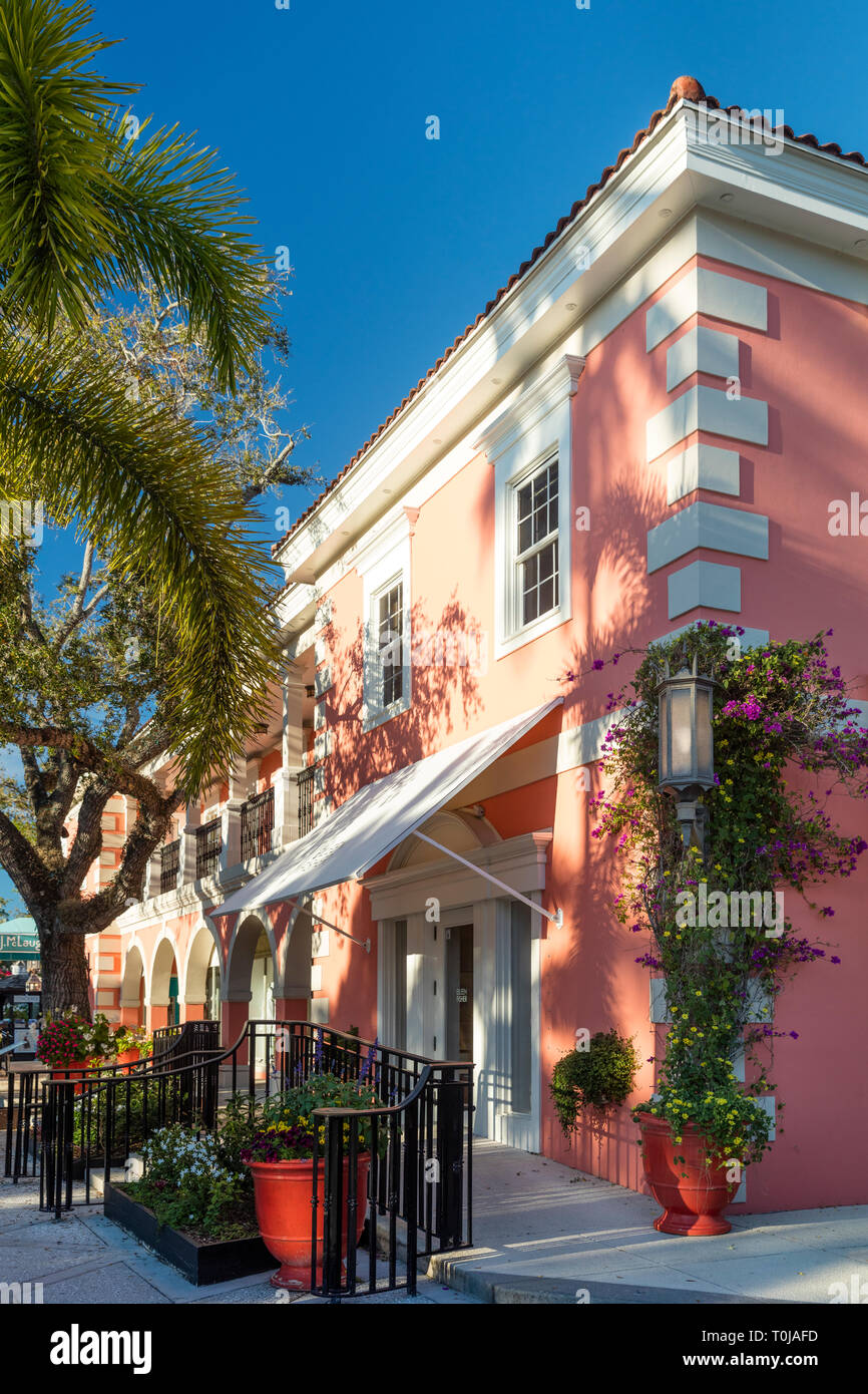 Eileen Fisher Boutique et de boutiques le long de la 3e Rue à la mode, du quartier commerçant de Naples, Floride, USA Banque D'Images
