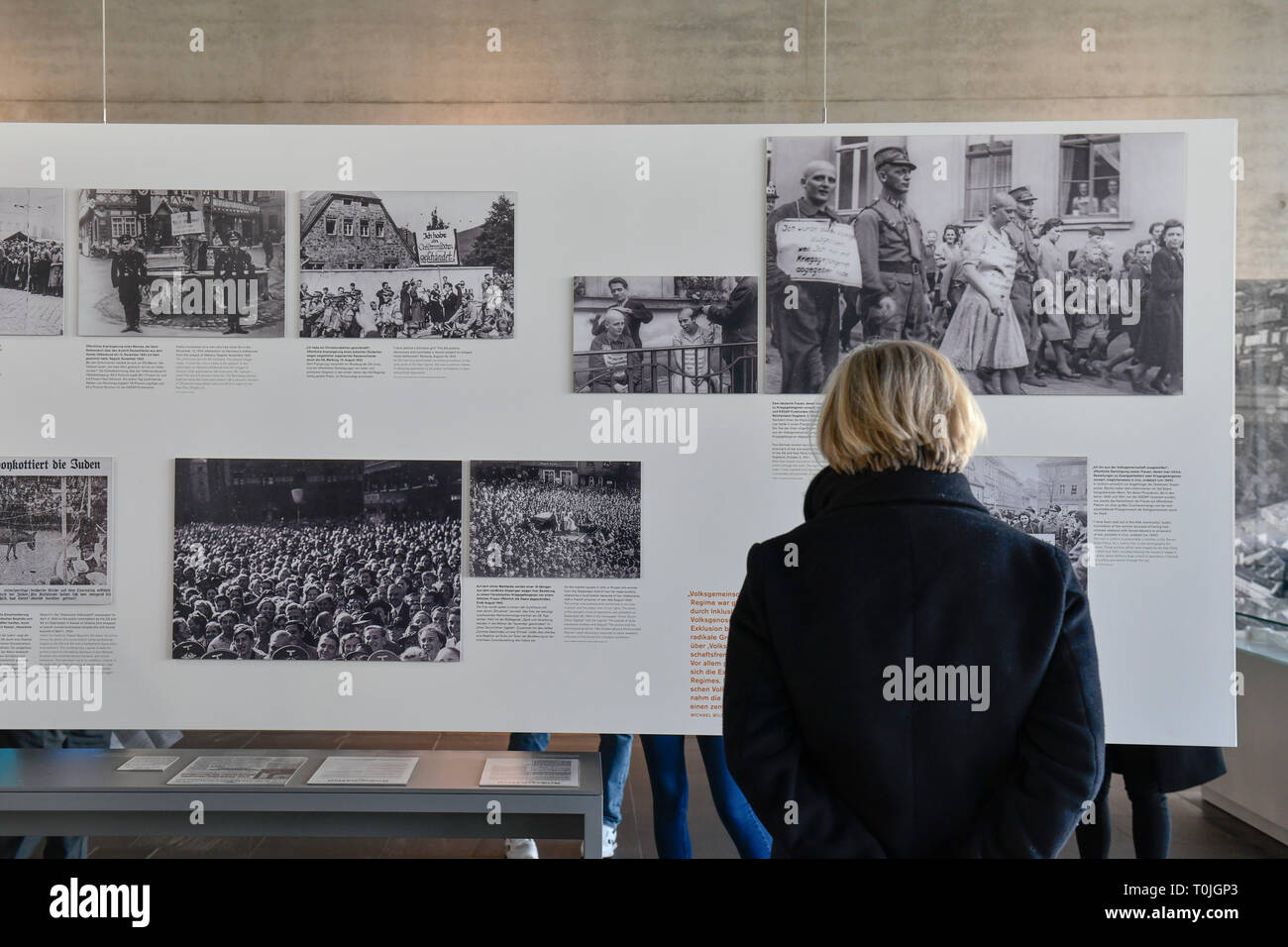Exposition, topographie de la terreur, Niederkirchnerstrasse, cross montagne, Berlin, Allemagne, Ausstellung, Topographie des terreurs, Kreuzberg, Deutsch Banque D'Images