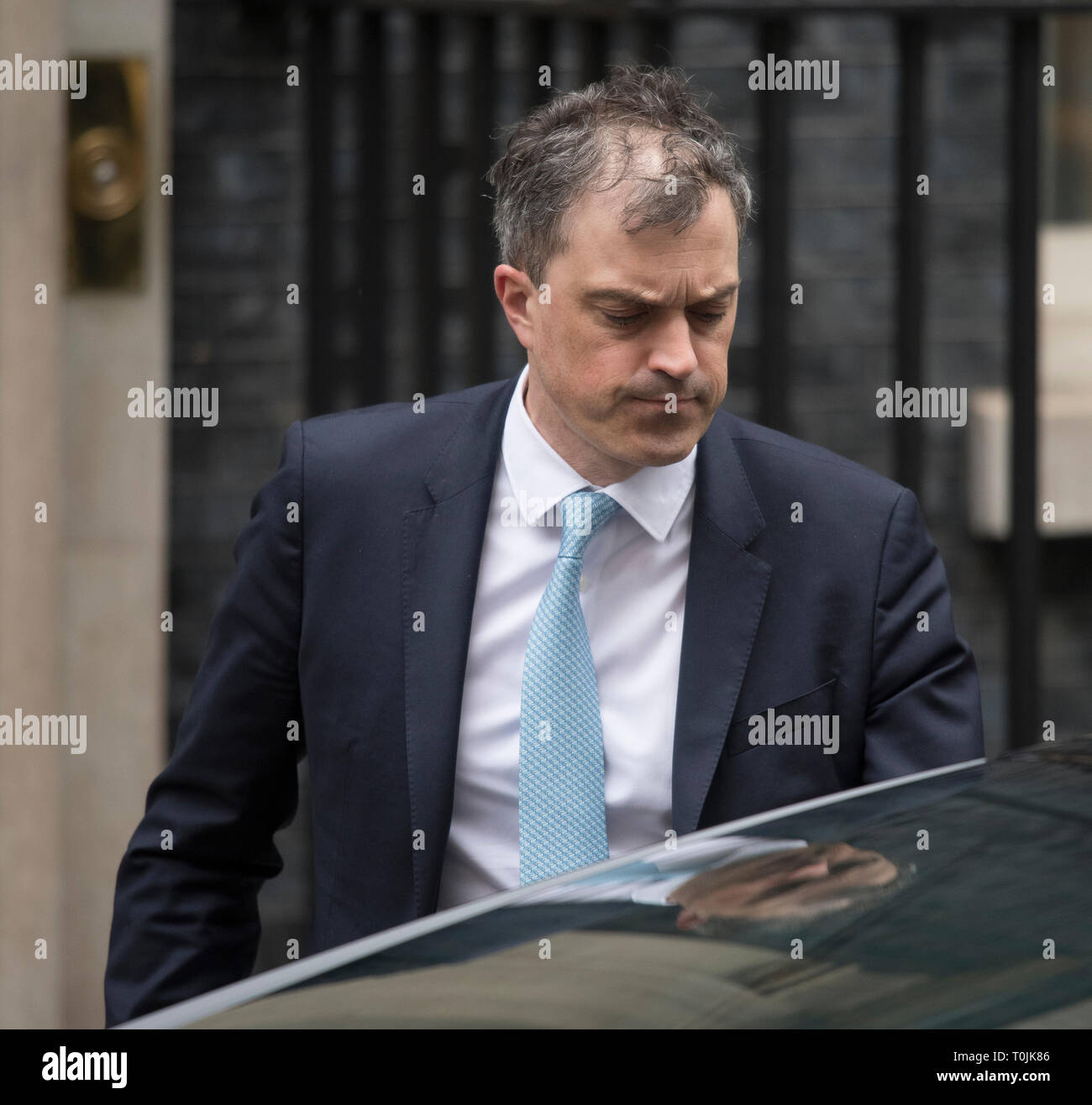 Downing Street, London, UK. 20 mars 2019. Julian Smith, whip en chef laisse 10 Downing Street avant de LF. Credit : Malcolm Park/Alamy Live News. Banque D'Images