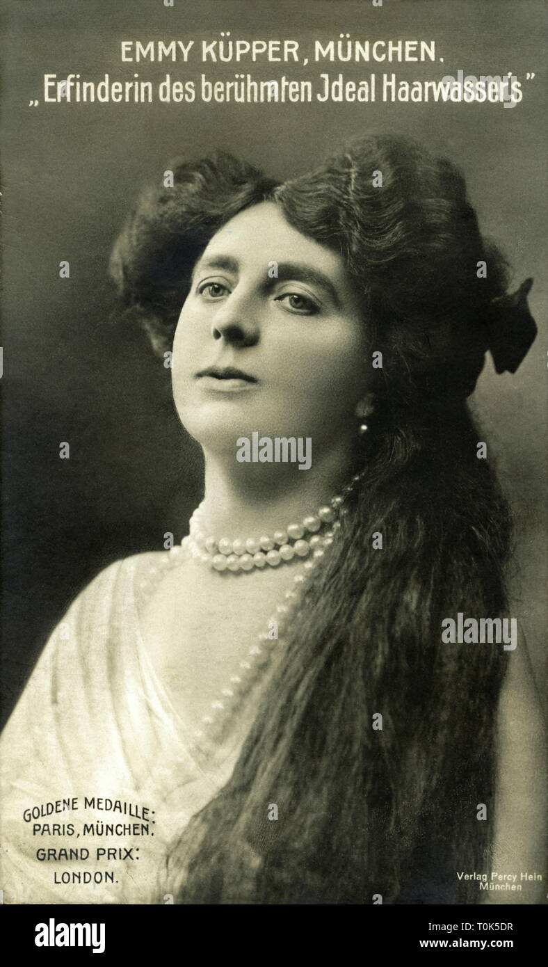 Cosmétiques, soins des cheveux, portrait d'Emmy Küpper, l'inventeur de l'idéal tonique capillaire, Munich, Allemagne, 1910, Additional-Rights Clearance-Info-Not-Available- Banque D'Images