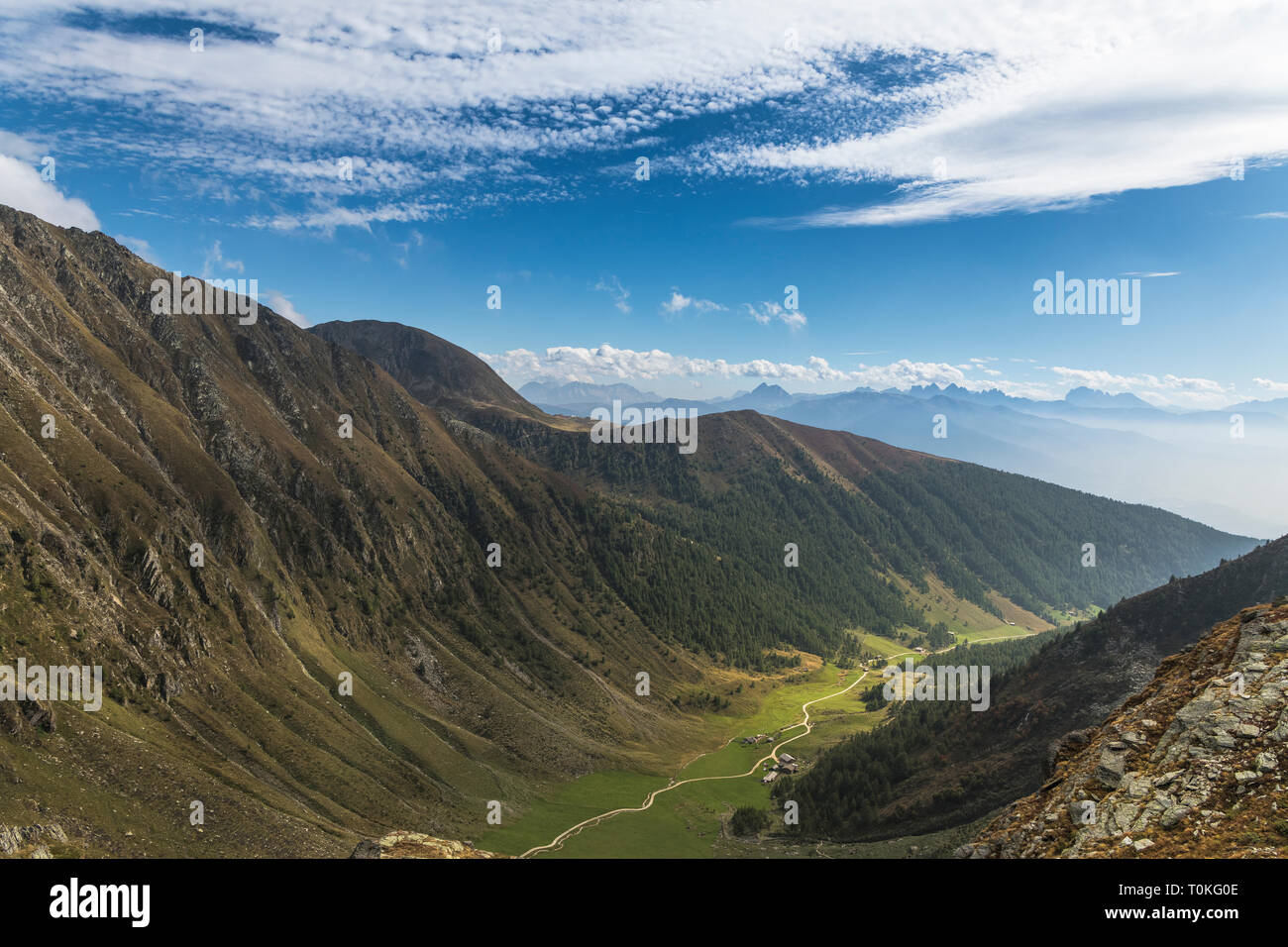 Randonnée à la Seefeldspitze, vue de la Groupe Langkofel, la société Valser Pfunderer Tal, Montagnes, Alpes de Zillertal, Tyrol du Sud, Italie Banque D'Images