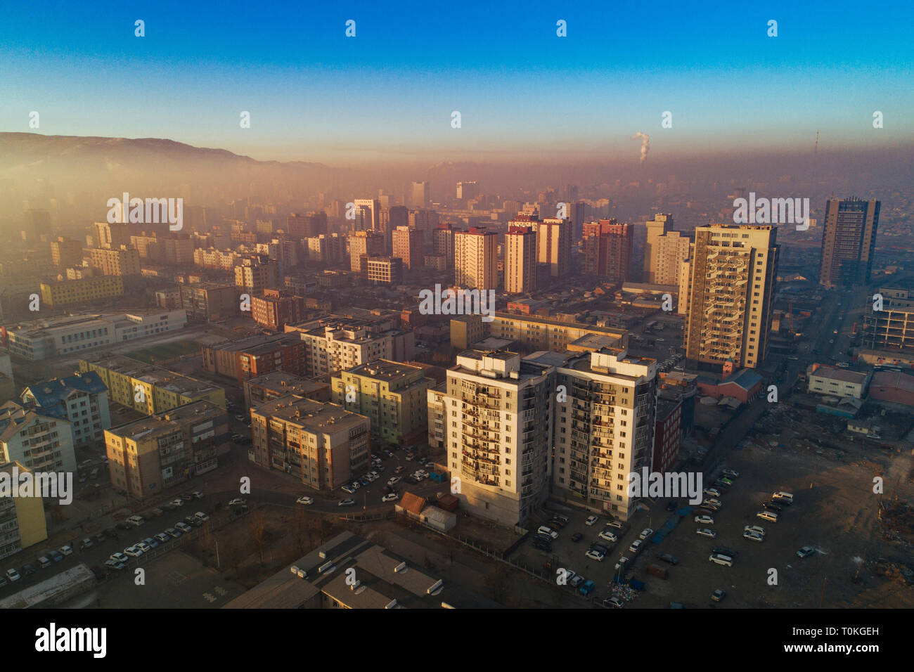 Oulan-bator au lever du soleil avec le smog, la Mongolie Banque D'Images