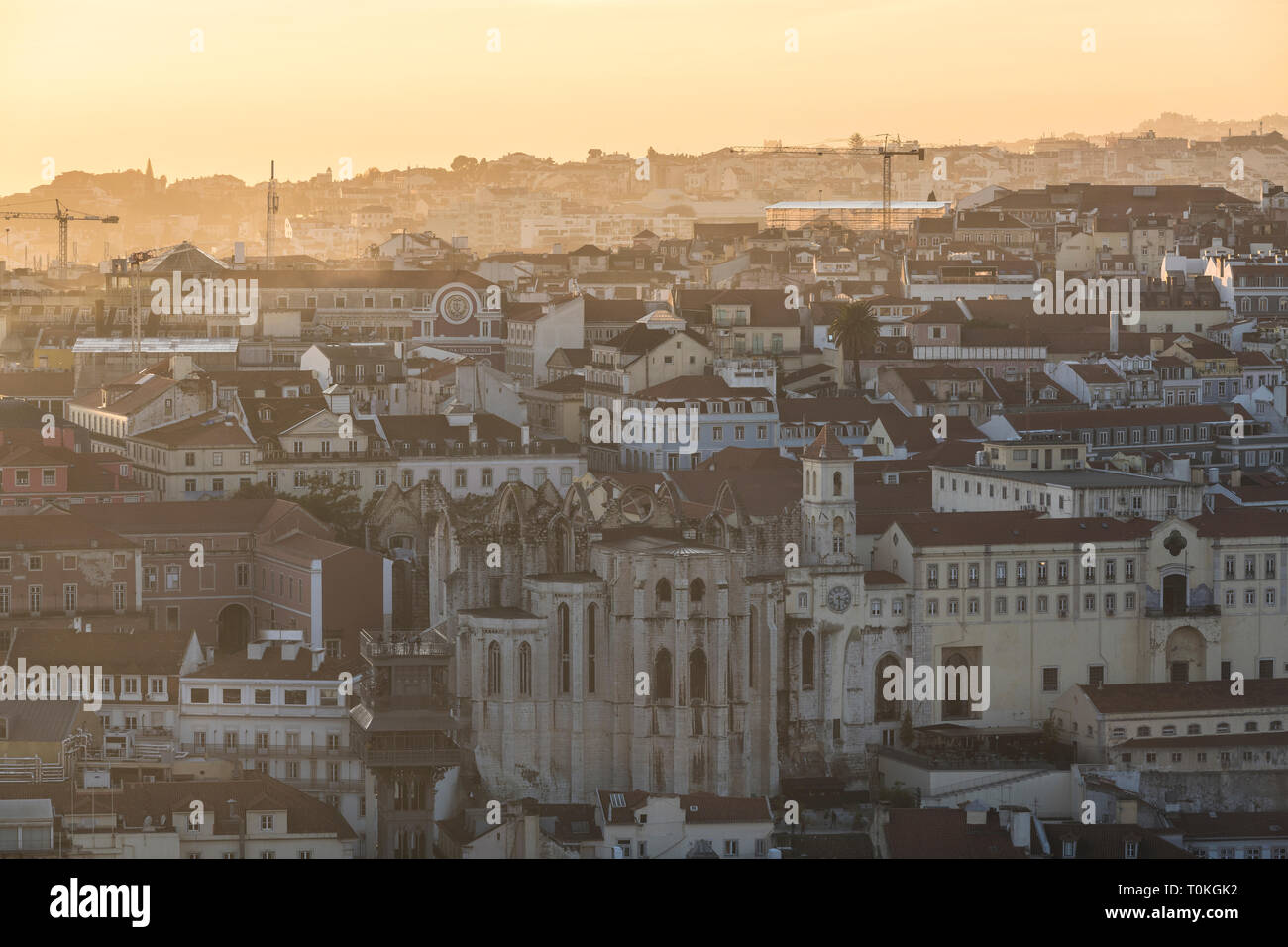 Vue du château de São Jorge à Lisbonne, Portugal, le coucher du soleil Banque D'Images