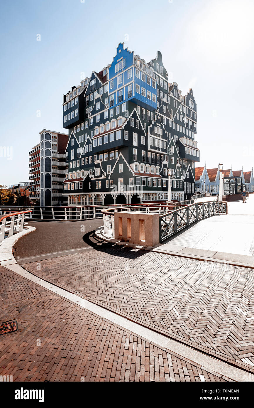 Hôtel avec une architecture exceptionnelle à Zaandam près d'Amsterdam, Pays-Bas Banque D'Images