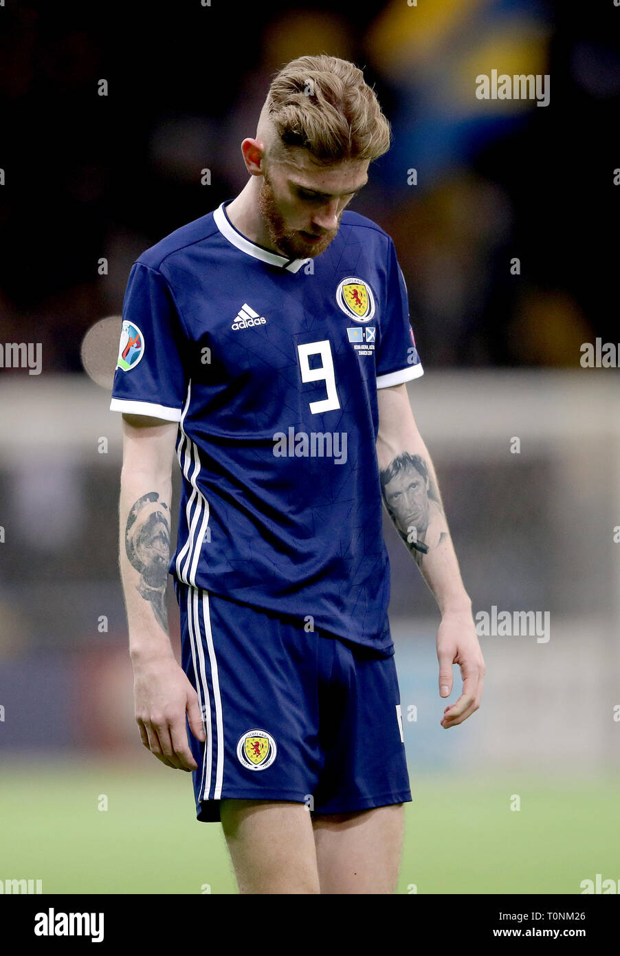Scotland's Oliver McBurnie apparaît abattu pendant l'UEFA Euro 2020,  Qualification Groupe I match au Astana Arena Photo Stock - Alamy