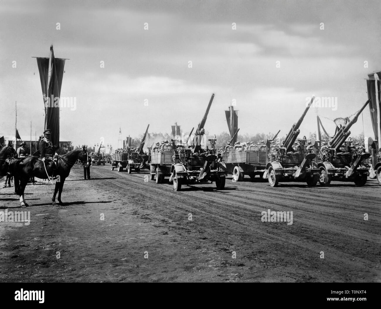 L'Asie, l'Afghanistan, l'artillerie anti-aérienne parade, 1941 Banque D'Images