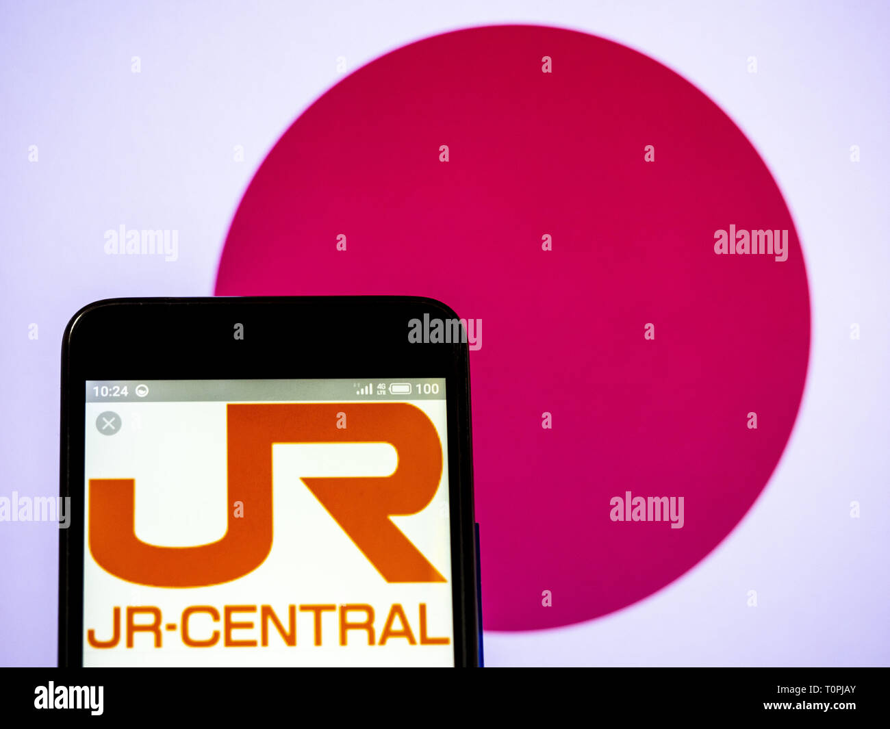 L'Ukraine. Mar 21, 2019. Dans cette photo illustration Central Japan Railway Company logo vu affichée sur un téléphone intelligent. Crédit : Igor Golovniov SOPA/Images/ZUMA/Alamy Fil Live News Banque D'Images