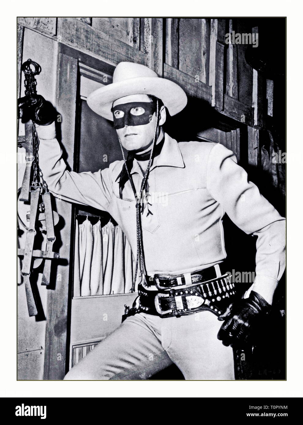 Clayton Moore (né Jack Carlton Moore, le 14 septembre 1914 - 28 décembre 1999) était un acteur américain connu pour avoir joué le personnage de caractère occidental le Lone Ranger à partir de 1949-1951 et 1954-1957 sur la série télévisée du même nom et deux autres films de la même les producteurs. Hollywood : Crédit Photo Archive / MediaPunch Banque D'Images