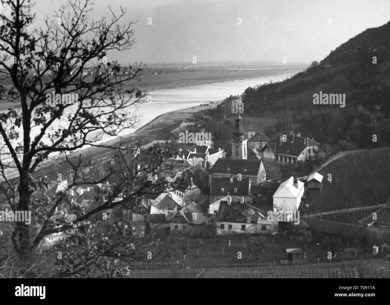 Géographie / voyage, Autriche, Vienne, vue sur la ville / city views, Kahlenberg avec l'église Saint Joseph, vue, années 1930, Additional-Rights Clearance-Info-Not-Available- Banque D'Images