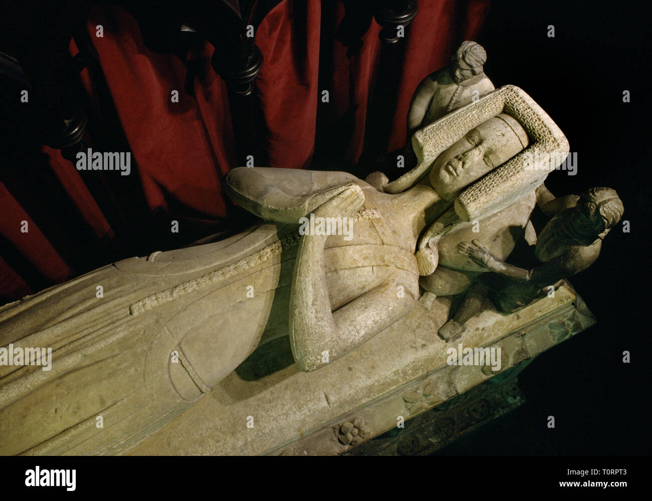 Un magnifiquement sculpté et détaillée des femmes c. 1370 sur S du choeur de l'église, Stackpole Elidor, Pembrokeshire, Pays de Galles, Royaume-Uni. Banque D'Images