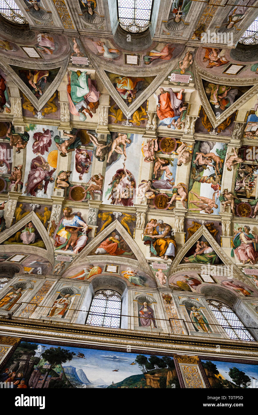 Plafond de la chapelle Sixtine et création d'Adam par Michel-Ange, Cité du Vatican, Rome, Italie. Banque D'Images