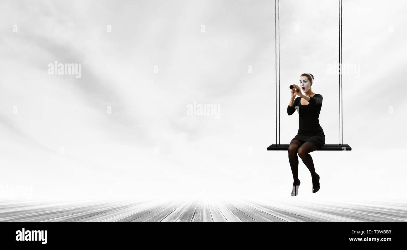 Jeune femme mime. Technique mixte Banque D'Images