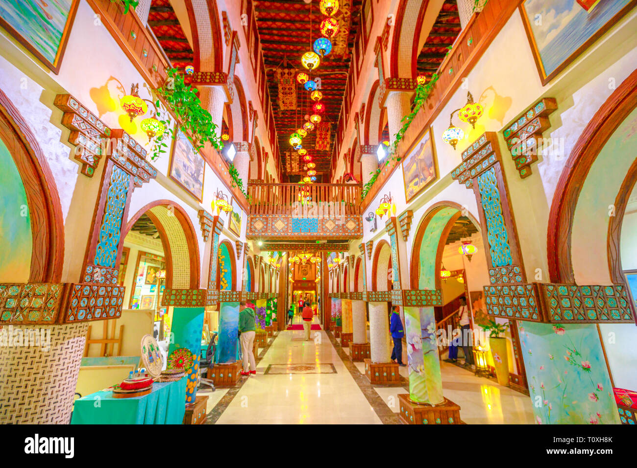 Doha, Qatar - 17 Février 2019 : intérieur à Souq Waqif Souq Waqif à l'intérieur du Centre d'art le vieux marché traditionnel. Le souk est considéré comme l'un des meilleurs lo Banque D'Images