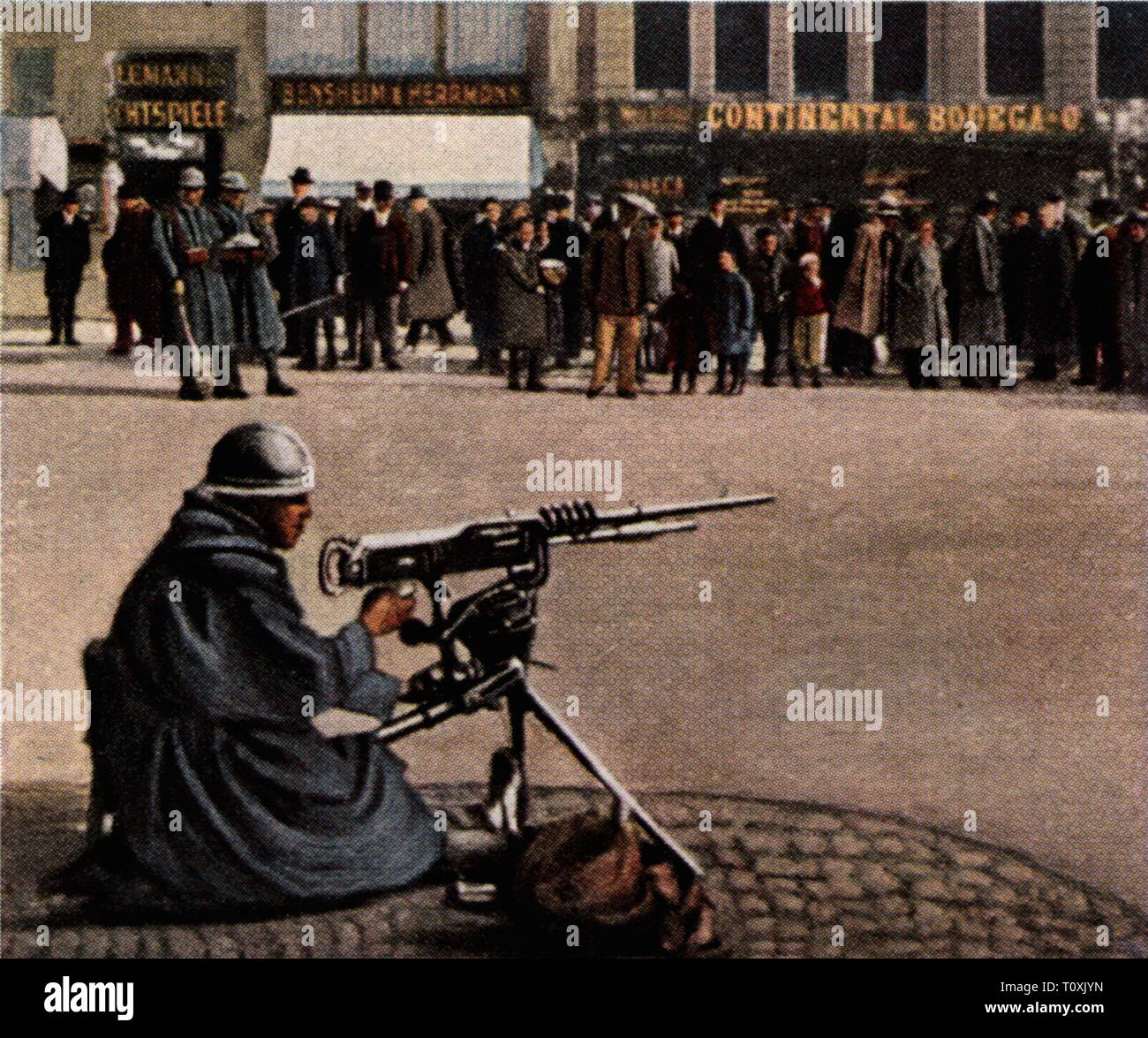 L'occupation d'une partie de la Hesse comme contre-mesure pour l'entrée de la Reichswehr dans la Ruhr, 6.4.1920, le français sentry, Hauptwache, Frankfurt am Main, Allemagne, photographie couleur, carte de cigarette, série 'Die' Nachkriegszeit, 1935, soulèvement de la Ruhr, mars soulèvement, conflit de la Ruhr, soldats, soldat, militaire, mitrailleuses, fusils, mitrailleuses, les gens, les gens de l'état de Hesse, Allemagne, République de Weimar, Allemagne, 1920, 20e siècle, l'occupation, professions, contre-mesure, contre-mesure, mesure compensatoire, contre-mesures, Nombre, Additional-Rights Clearance-Info-Not-Available- Banque D'Images