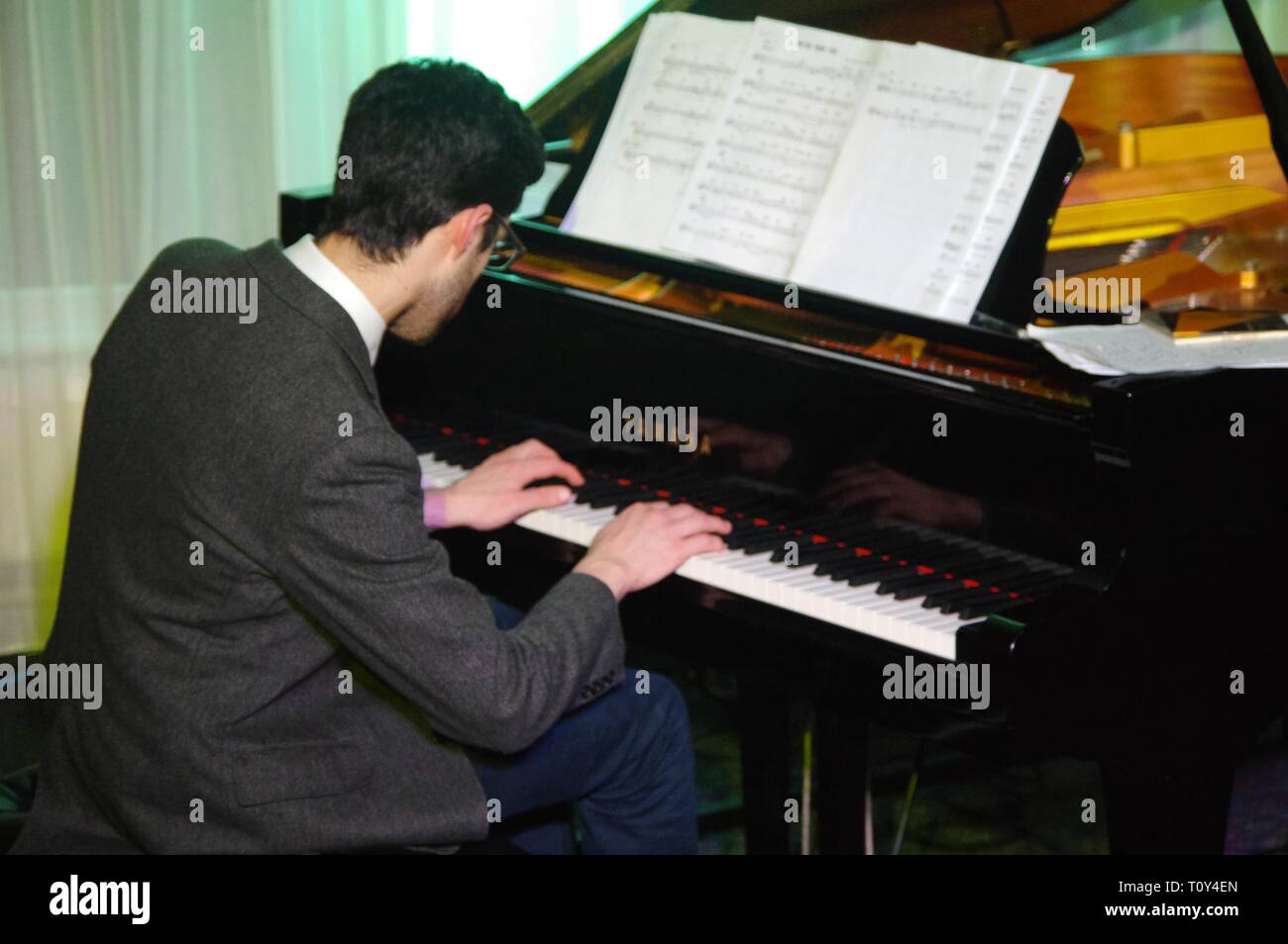 Gabriel Latchin, Watermill Jazz Club, Dorking, Surrey, 2.12.19. Créateur : Brian O'Connor. Banque D'Images