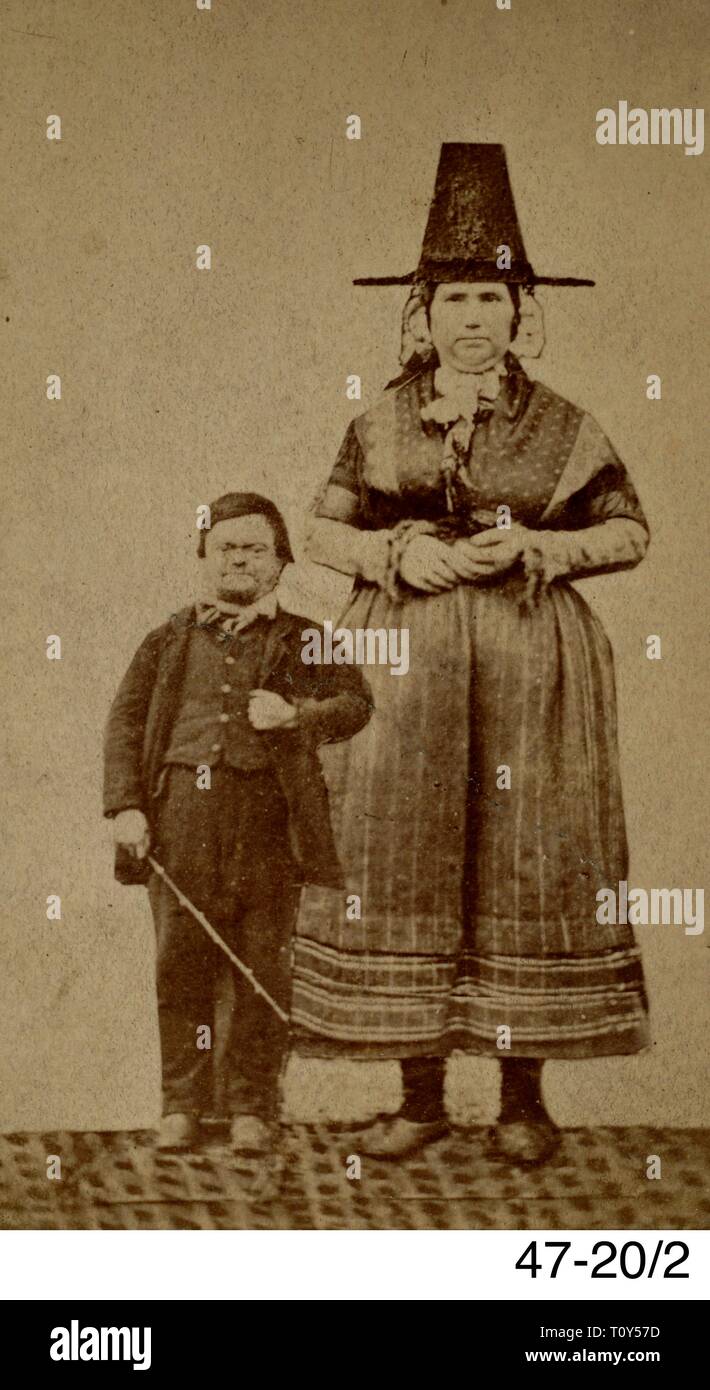 John Harris de Ceredigion, Dihewyd avec sa femme Margaret, c1860. Créateur : Inconnu. Banque D'Images