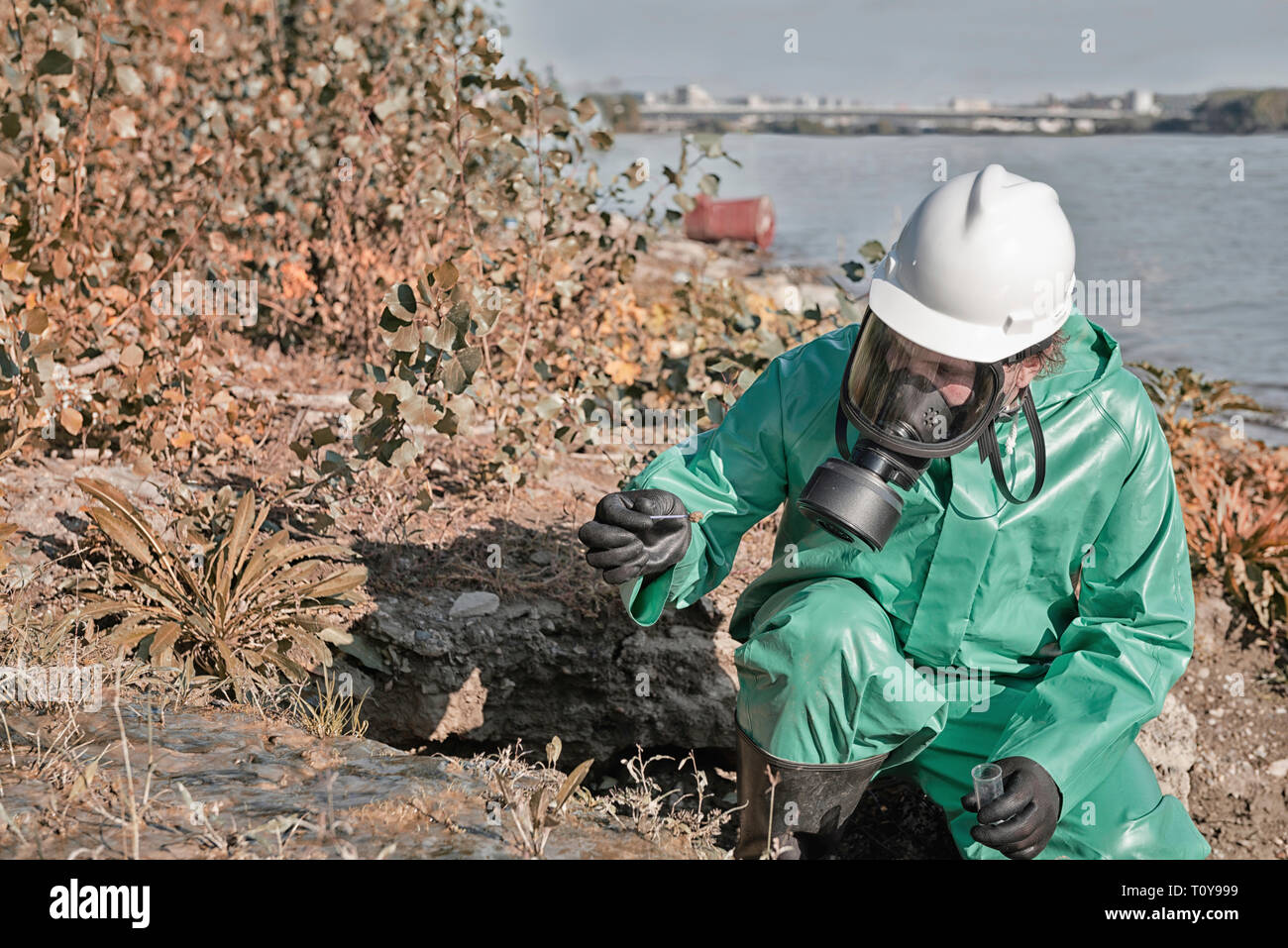 La prise de contrôle de la pollution de l'échantillon officiel de boue dans le domaine Banque D'Images