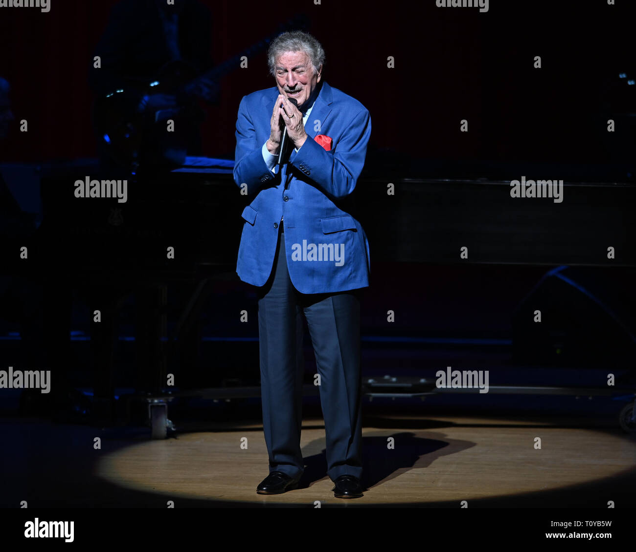 Miami, FL, USA. Mar 21, 2019. Tony Bennett en prestation au Adrienne Arsht Center le 21 mars 2019 à Miami en Floride. Credit : Mpi04/media/Alamy Punch Live News Banque D'Images