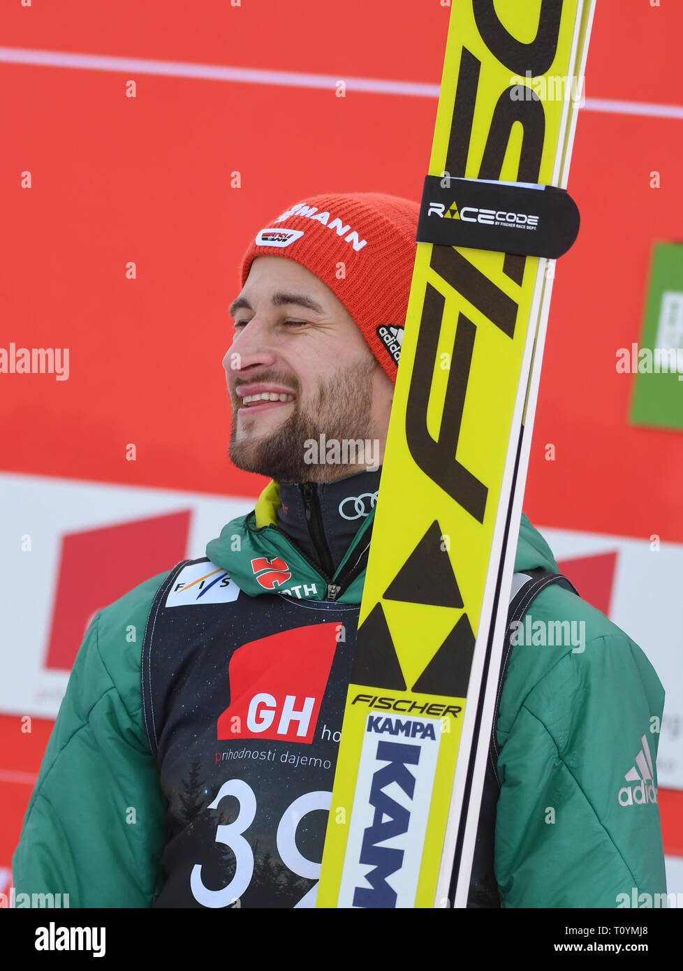 Markus Eisenbichler de l'Allemagne vu célébrer sa victoire lors de la Coupe du monde de saut à ski FIS Flying Hill dans la compétition individuelle de Planica. Banque D'Images
